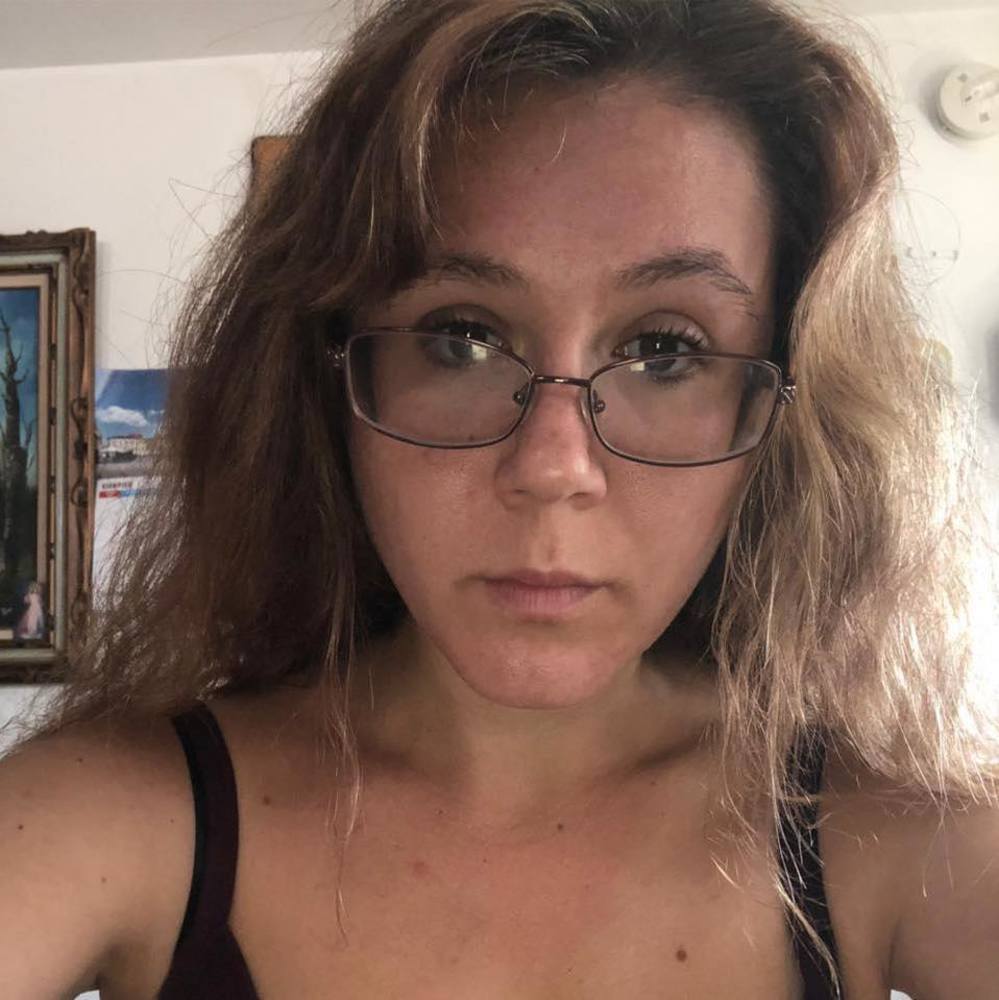 Meet your Posher, Monica
